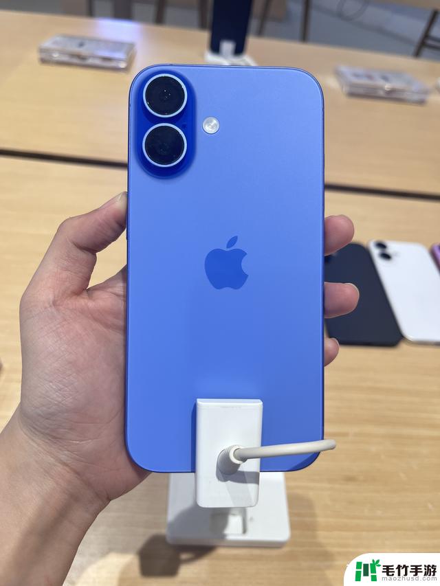 为什么iphone16被认为是苹果最具争议的手机？